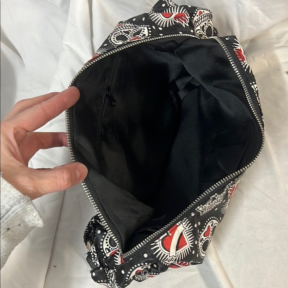 Too Fast Black and Red Sugar Skull and Heart Bag - Picture 3 of 4